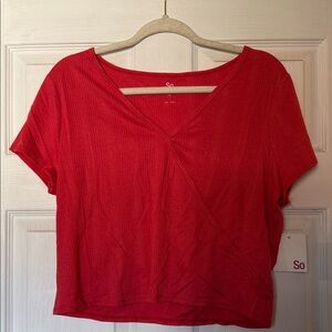 SO Women's Vibrant Red Crop Top